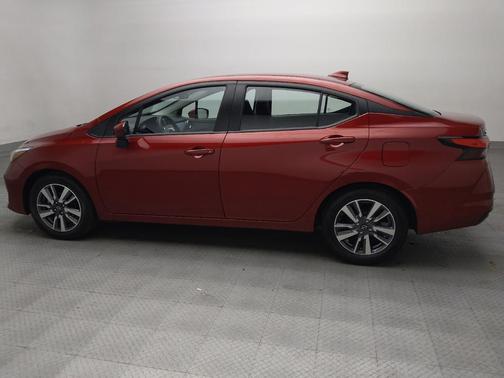 Scarlet Ember Tintcoat 2025 Nissan Versa 1.6 SV