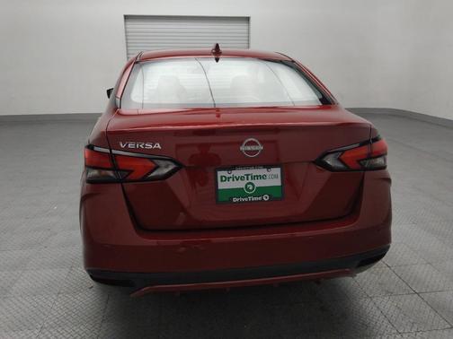 Scarlet Ember Tintcoat 2025 Nissan Versa 1.6 SV