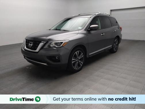 Gun Metallic 2017 Nissan Pathfinder Platinum