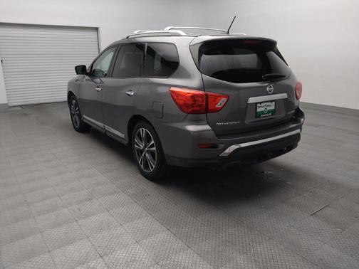 Gun Metallic 2017 Nissan Pathfinder Platinum