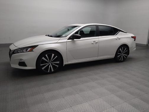 2020 Nissan Altima SR FWD