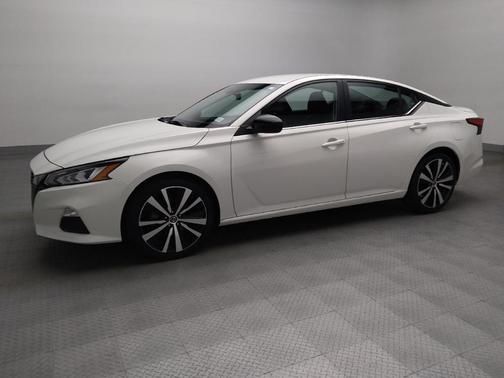 2022 Nissan Altima SR FWD