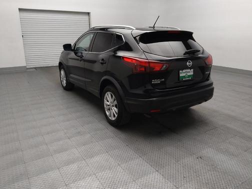Magnetic Black 2017 Nissan Rogue Sport SV