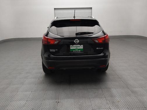 Magnetic Black 2017 Nissan Rogue Sport SV