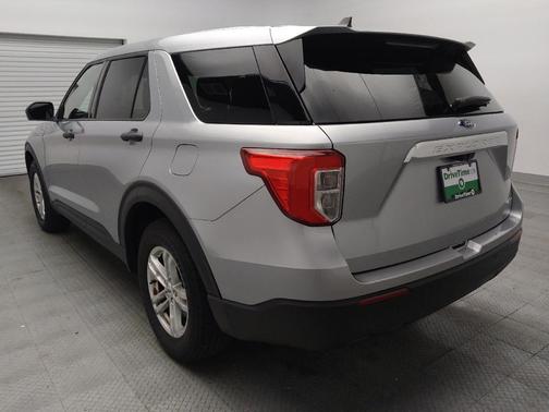 Iconic Silver Metallic 2022 Ford Explorer