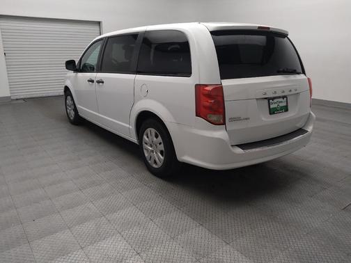 White Knuckle Clearcoat 2019 Dodge Grand Caravan SE