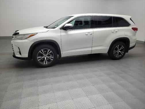 2017 Toyota Highlander LE