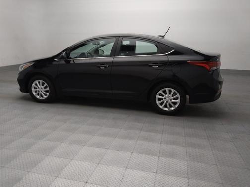 Absolute Black 2021 Hyundai Accent SEL