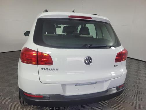 2016 Volkswagen Tiguan S