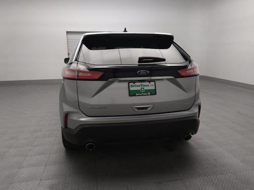 Iconic Silver Metallic 2020 Ford Edge SE