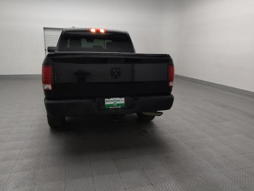 2021 RAM 1500 Classic Warlock Crew Cab 4x2 5'7' Box
