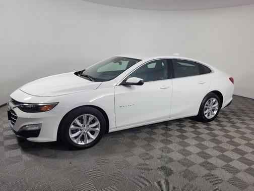 Summit White 2023 Chevrolet Malibu FWD 1LT