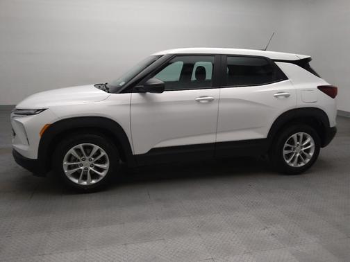 White 2024 Chevrolet Trailblazer LS