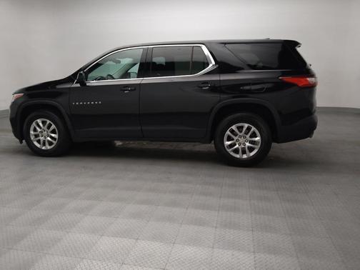 Mosaic Black Metallic 2020 Chevrolet Traverse LS