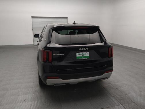 Ebony Black 2024 Kia Sorento LX