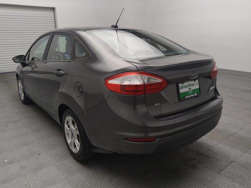 Magnetic Metallic 2019 Ford Fiesta SE