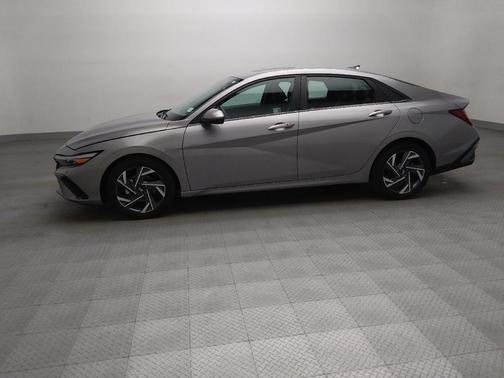 Gray 2025 Hyundai ELANTRA SEL