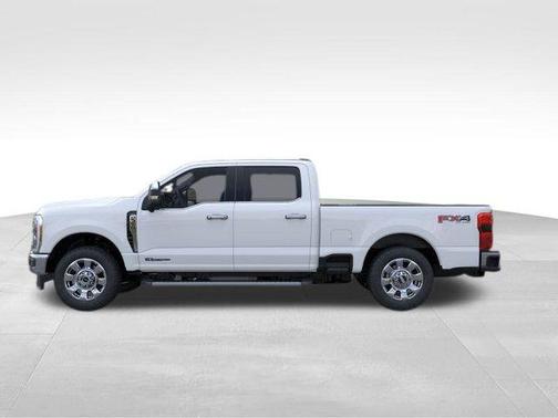 Oxford White 2026 Ford F-350 Lariat Super Duty