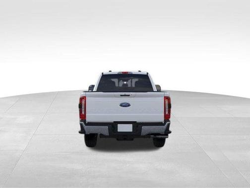Oxford White 2026 Ford F-350 Lariat Super Duty