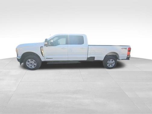 Oxford White 2026 Ford F-350 XLT