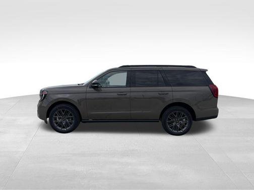Gray 2027 Ford Expedition Platinum