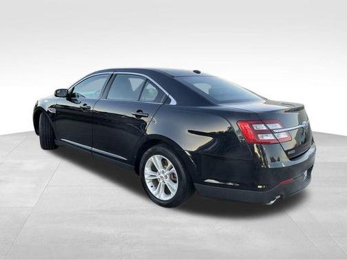 2017 Ford Taurus SEL