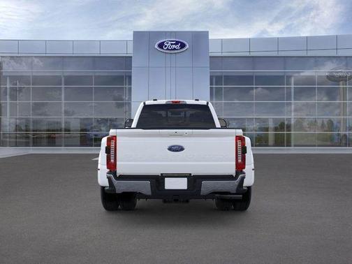 2026 Ford F-350 Lariat Super Duty