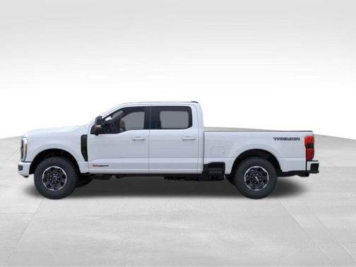 Oxford White 2026 Ford F-250 Lariat