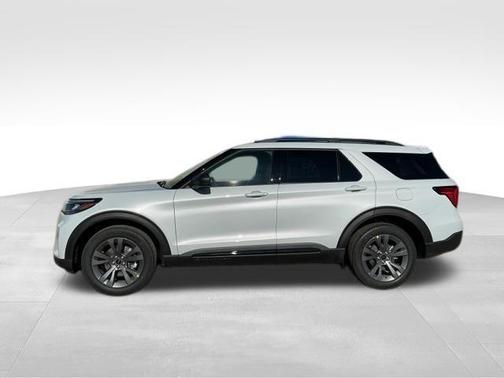 White Metallic 2026 Ford Explorer Active