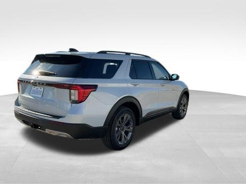 White Metallic 2026 Ford Explorer Active