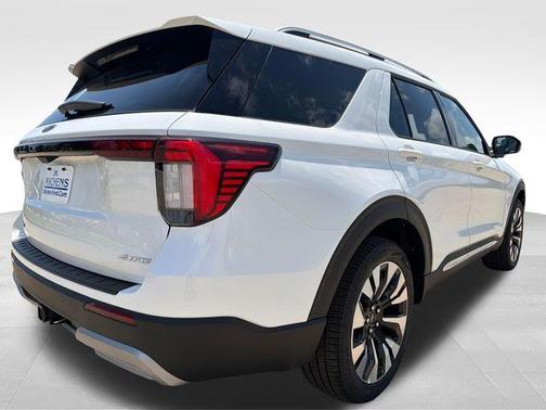 White Metallic 2026 Ford Explorer Platinum