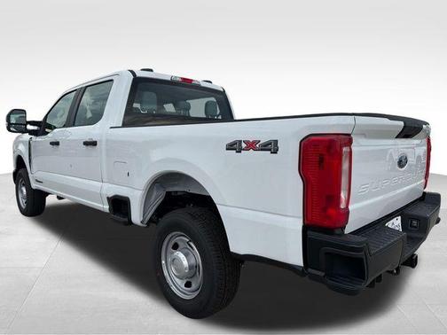 Oxford White 2026 Ford F-350 XL
