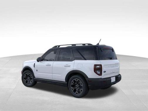 Oxford White 2025 Ford Bronco Sport Outer Banks
