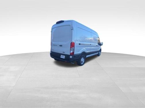 2026 Ford Transit-250 148 WB Medium Roof Cargo