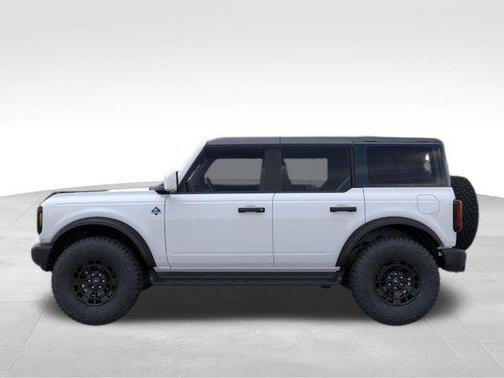 Oxford White 2026 Ford Bronco Outer Banks