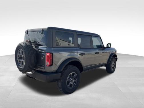 Gray Metallic 2026 Ford Bronco Big Bend