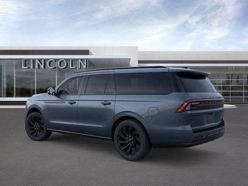 2026 Lincoln Navigator L Reserve