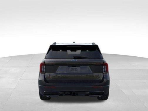 Black Metallic 2026 Ford Explorer ST-Line