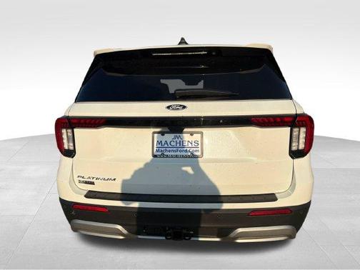 White Metallic 2027 Ford Explorer Platinum