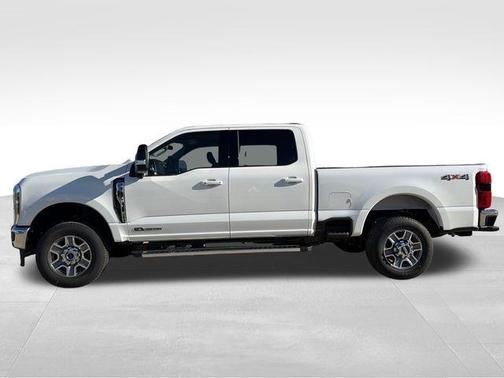 White Metallic 2026 Ford F-350 Lariat Super Duty