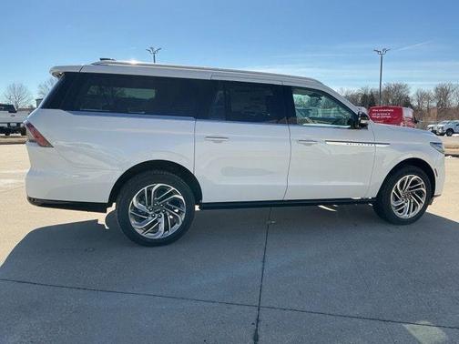 2026 Lincoln Navigator L Reserve
