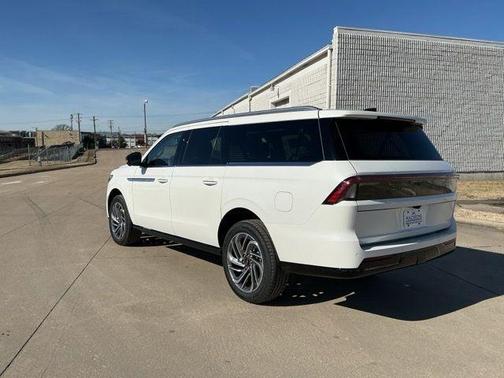 2026 Lincoln Navigator L Reserve