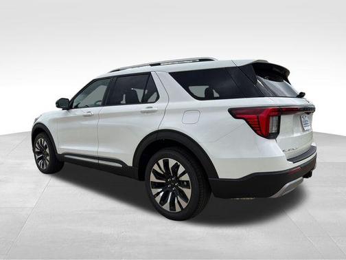 White Metallic 2026 Ford Explorer Platinum