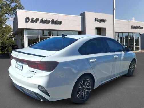 Snow White Pearl 2022 Kia Forte GT-Line