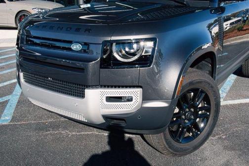 2025 Land Rover Defender 130 P300 S