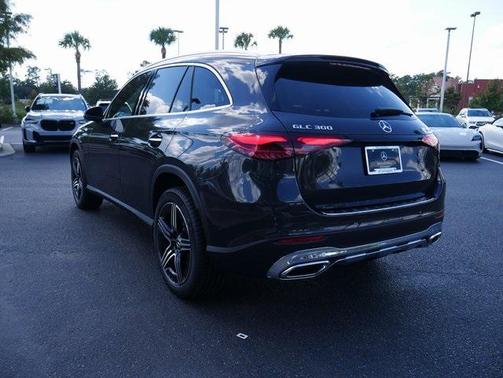 2026 Mercedes-Benz GLC 300 4MATIC
