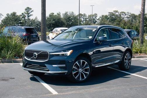 2022 Volvo XC60 Recharge Plug-In Hybrid T8 Inscription Expression