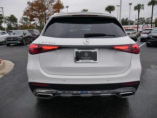 2026 Mercedes-Benz GLC 300 Base