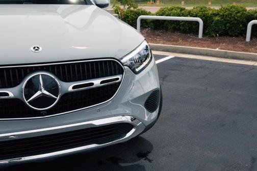 2026 Mercedes-Benz GLC 300 Base