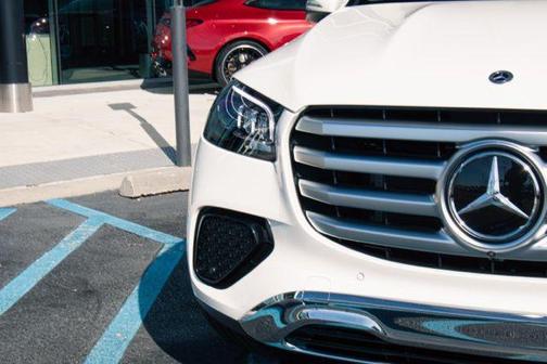 2025 Mercedes-Benz GLS 450 4MATIC